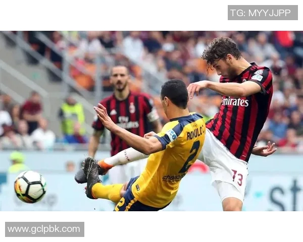 AC米兰与卡大学的精彩对决揭示足球战术与团队合作的魅力 AC米兰与卡大学的精彩对决揭示足球战术与团队合作的魅力